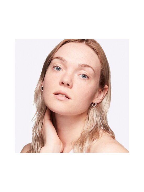 MAC - studio fix mattifine 12hr shine-control primer -meikinpohjustustuote 30 ml - NOCOL - photo 3 MAC - studio fix mattifine 12hr shine-control primer -meikinpohjustustuote 30 ml - NOCOL | Stockmann - photo 3