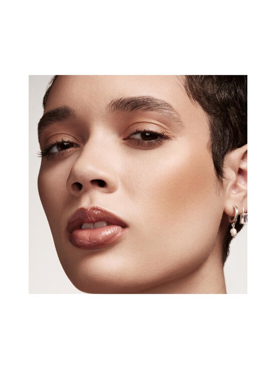 Fenty Beauty - Sun Stalk`r Instant Warmth Bronzer -aurinkopuuteri - 01 INDA SUN - photo 5 Fenty Beauty - Sun Stalk`r Instant Warmth Bronzer -aurinkopuuteri - 01 INDA SUN | Stockmann - photo 5
