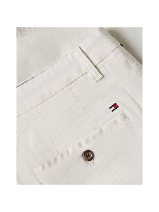 Tommy Hilfiger - Lühikesed püksid Harlem Printed Structure - YA8 IVORY SILK - photo 3 Tommy Hilfiger - Lühikesed püksid Harlem Printed Structure - YA8 IVORY SILK | Stockmann - photo 3