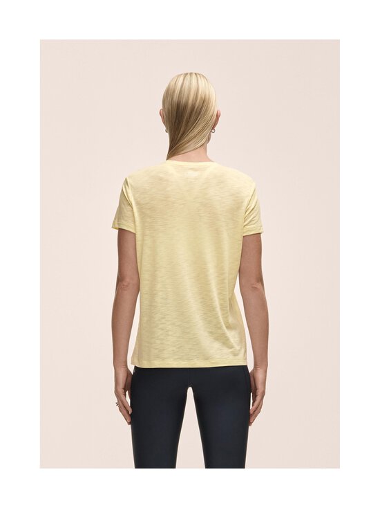 Casall - T-särk Soft Texture - 585 YELLOW STEAM - photo 3 Casall - T-särk Soft Texture - 585 YELLOW STEAM | Stockmann - photo 3