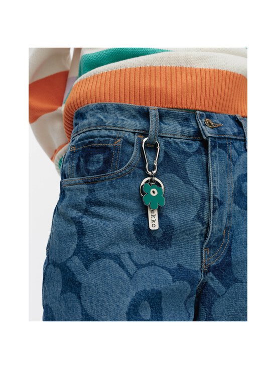 Marimekko - Puhallus Unikko II Kioski atslēgu piekariņš - 610 TURQUOISE, OFF WHITE - photo 2 Marimekko - Puhallus Unikko II Kioski atslēgu piekariņš - 610 TURQUOISE, OFF WHITE | Stockmann - photo 2