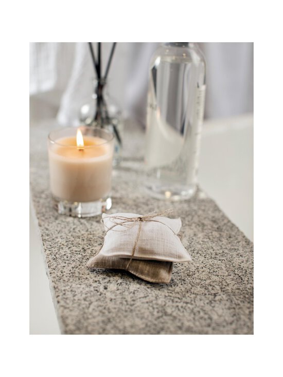 Himla - Lõhnakotikesed Lavendula 2 tk - 05 WHITE/OATMEAL - photo 2 Himla - Lõhnakotikesed Lavendula 2 tk - 05 WHITE/OATMEAL | Stockmann - photo 2