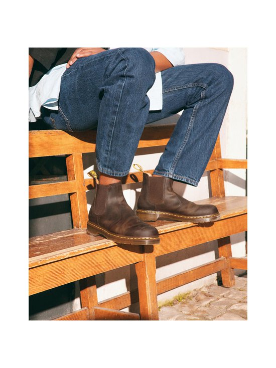 Dr. Martens - Nahast poolsaapad 2976 Crazy Horse Chelsea - DARK BROWN - photo 9 Dr. Martens - Nahast poolsaapad 2976 Crazy Horse Chelsea - DARK BROWN | Stockmann - photo 9
