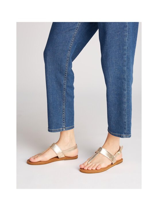 Tommy Hilfiger - Nahast sandaalid Metallic Thong - 0HS GOLD - photo 6 Tommy Hilfiger - Nahast sandaalid Metallic Thong - 0HS GOLD | Stockmann - photo 6