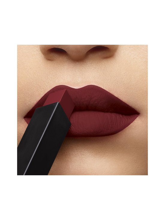 Yves Saint Laurent - Rouge Pur Couture The Slim Lipstick -huulipuna - 18 REVERSE RED - photo 3 Yves Saint Laurent - Rouge Pur Couture The Slim Lipstick -huulipuna - 18 REVERSE RED | Stockmann - photo 3