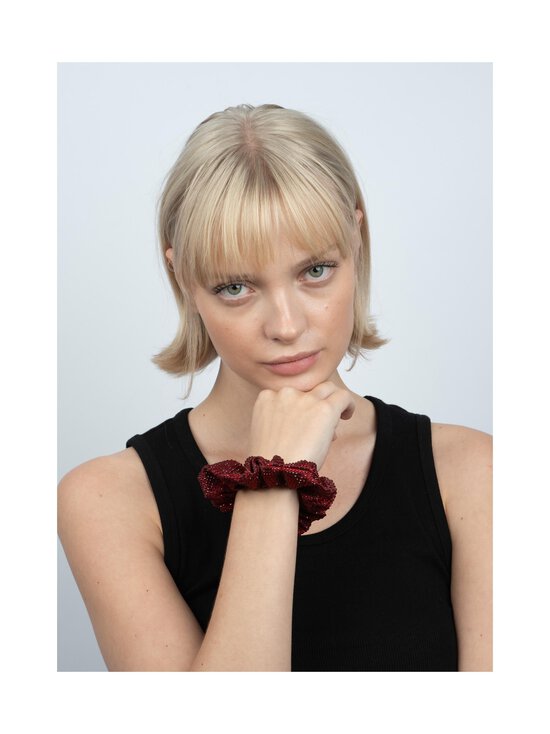 Sui Ava - Juuksekumm Kelly Crystal Scrunchie - BORDEAUX - photo 2 Sui Ava - Juuksekumm Kelly Crystal Scrunchie - BORDEAUX | Stockmann - photo 2