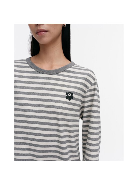 Marimekko - Tasaraita Unisex Unikko Kioski -trikoopaita - 894 GREY MELANGE, OFF WHITE - photo 3 Marimekko - Tasaraita Unisex Unikko Kioski -trikoopaita - 894 GREY MELANGE, OFF WHITE | Stockmann - photo 3