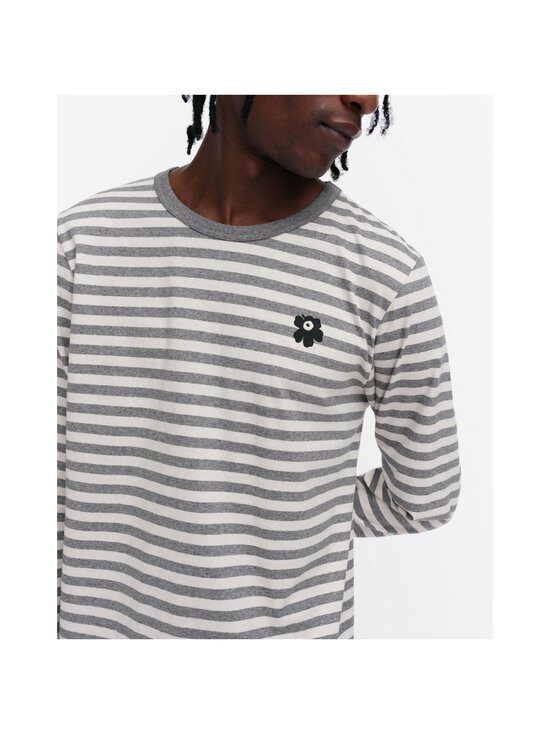 Marimekko - Tasaraita Unisex Unikko Kioski -trikoopaita - 894 GREY MELANGE, OFF WHITE - photo 4 Marimekko - Tasaraita Unisex Unikko Kioski -trikoopaita - 894 GREY MELANGE, OFF WHITE | Stockmann - photo 4