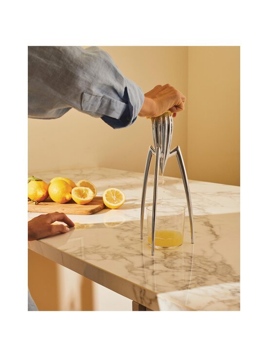 Alessi - Juicy Salif citrusaugļu spiede - 17 - photo 3 Alessi - Juicy Salif citrusaugļu spiede - 17 | Stockmann - photo 3