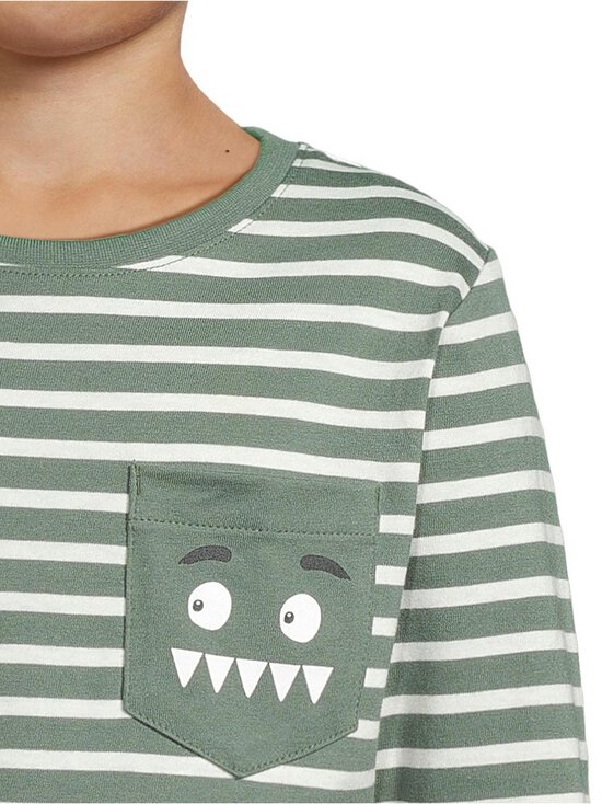 Bogi - Trikoosärk Eddie - MOSS GREEN/WHITE STRIPE - photo 4 Bogi - Trikoosärk Eddie - MOSS GREEN/WHITE STRIPE | Stockmann - photo 4