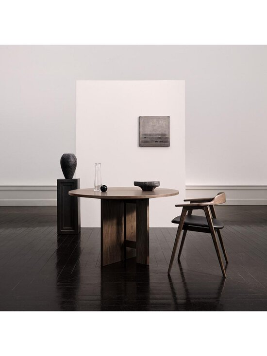 BoConcept - Axo-ruokapöytä tumma tammi ⌀ 119 cm - BROWN | Stockmann - photo 3