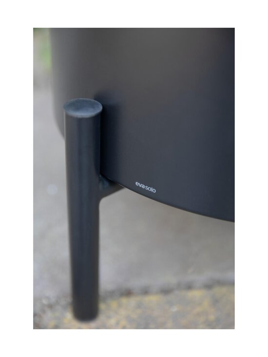 Eva Solo - Simply Grow -ruukku Ø 32 cm - BLACK | Stockmann - photo 4