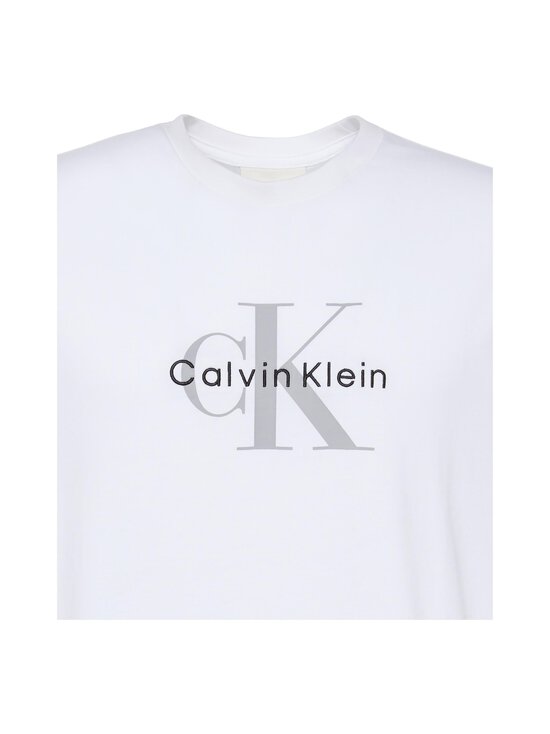 Calvin Klein Jeans - Hero Monologo t-krekls - YAA BRILLIANT WHITE - photo 3 Calvin Klein Jeans - Hero Monologo t-krekls - YAA BRILLIANT WHITE | Stockmann - photo 3