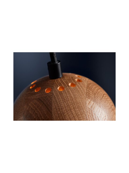 Frandsen - Ball- riippuvalaisin Ø 12 cm - OAK - photo 2 Frandsen - Ball- riippuvalaisin Ø 12 cm - OAK | Stockmann - photo 2