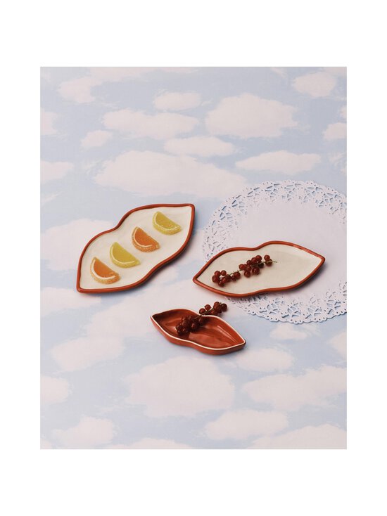 Serax - Serveerimisalus Feast L - 305 RED/WHITE - photo 4 Serax - Serveerimisalus Feast L - 305 RED/WHITE | Stockmann - photo 4