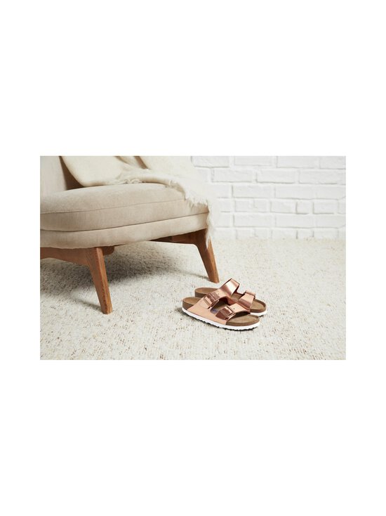 BIRKENSTOCK - Nahast sandaalid Arizona - 10544 METALLIC COPPER - photo 6 BIRKENSTOCK - Nahast sandaalid Arizona - 10544 METALLIC COPPER | Stockmann - photo 6