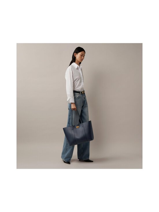 Mulberry - Bayswater Tote Small -nahkalaukku - U888 NIGHT SKY - photo 6 Mulberry - Bayswater Tote Small -nahkalaukku - U888 NIGHT SKY | Stockmann - photo 6
