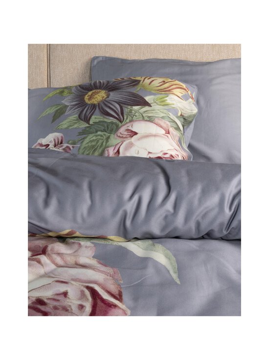 Essenza - Madia gultas veļas komplekts 150 x 210 cm + 50 x 60 cm - 685 GLOBAL GREY - photo 2 Essenza - Madia gultas veļas komplekts 150 x 210 cm + 50 x 60 cm - 685 GLOBAL GREY | Stockmann - photo 2