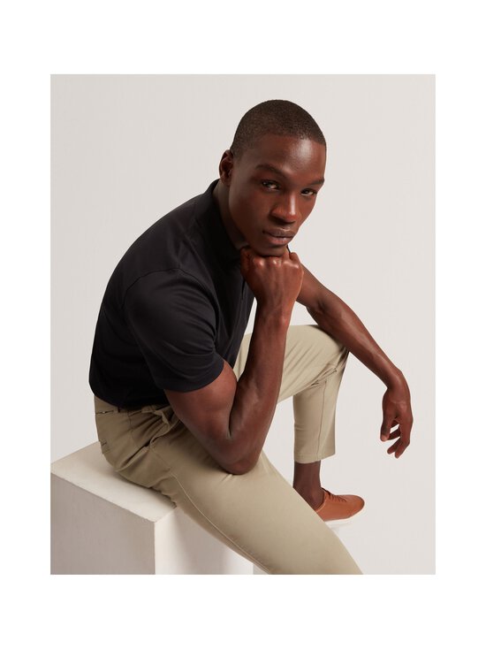 Ted Baker London - Connall Regular Soft Touch -pikeepaita - BLACK - photo 4 Ted Baker London - Connall Regular Soft Touch -pikeepaita - BLACK | Stockmann - photo 4