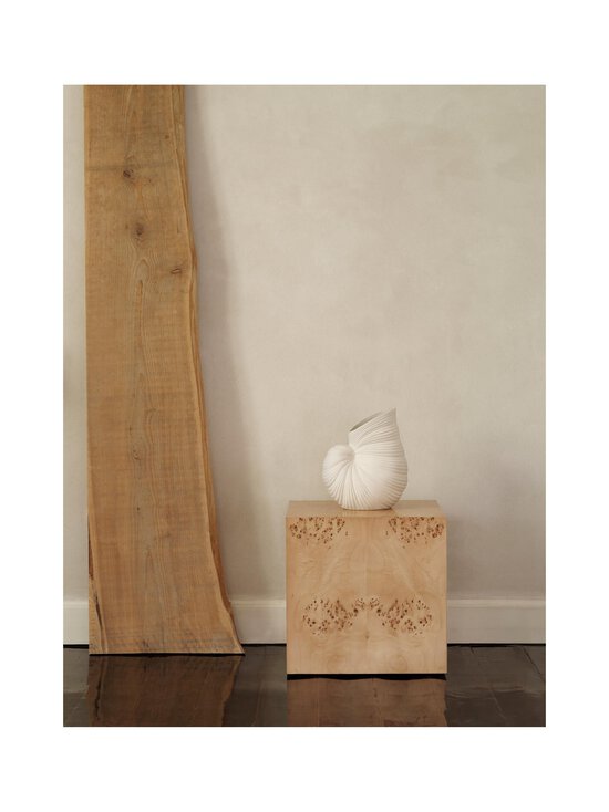 Ferm Living - Keraamiline vaas Shell - OFF-WHITE - photo 3 Ferm Living - Keraamiline vaas Shell - OFF-WHITE | Stockmann - photo 3