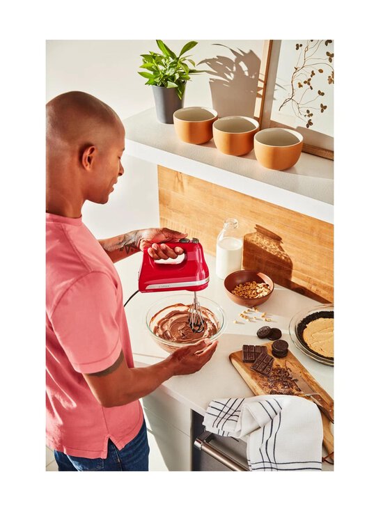 KitchenAid - Hand Mixer 6 Speeds -sähkövatkain - EMPIRE RED | Stockmann - photo 6