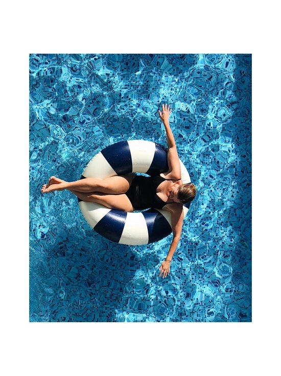 Petites Pommes - Celine peldēšanas riņķis 120 cm - CANNES BLUE - photo 2 Petites Pommes - Celine peldēšanas riņķis 120 cm - CANNES BLUE | Stockmann - photo 2