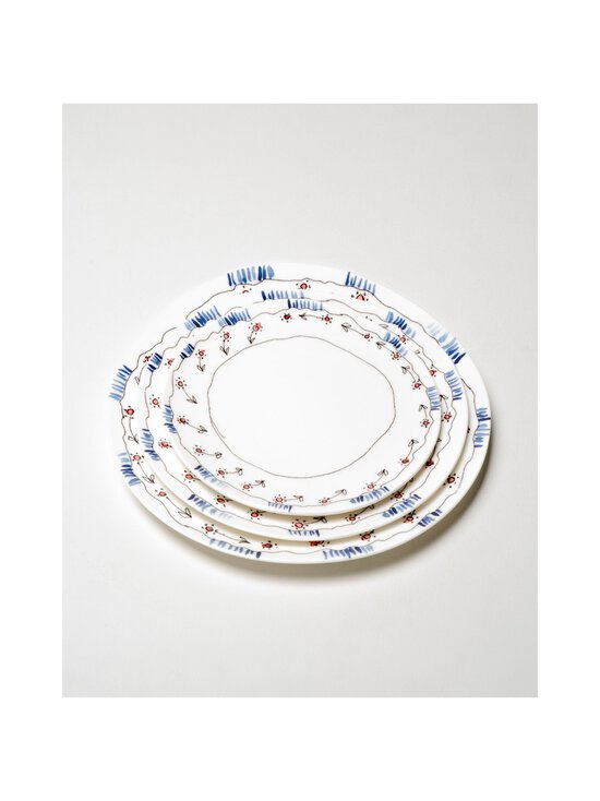 Serax - Anemone Milk Midnight -lautanen 2 x 24 cm - 2 PCS - photo 6 Serax - Anemone Milk Midnight -lautanen 2 x 24 cm - 2 PCS | Stockmann - photo 6