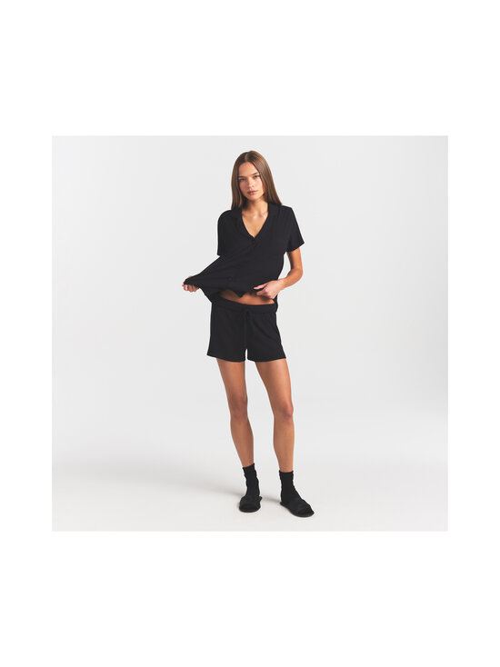 SKIMS - Soft Lounge Short Sleep Set -pyjama - ONYX | Stockmann - photo 7
