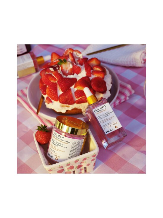 TRULY - Soft Serve After Shave Plumping Cream  -vartalovoide - NOCOL | Stockmann - photo 4