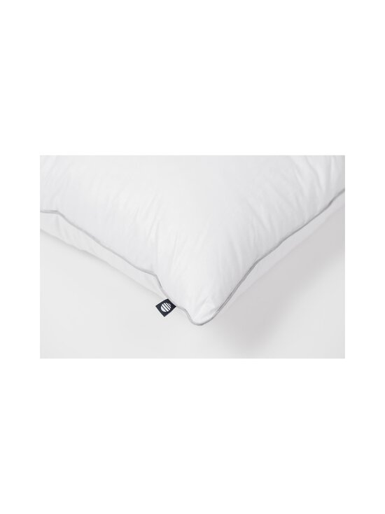 Familon - Daydream Lux spilvenu komplekts 2 gab. 50 x 60 cm - WHITE - photo 2 Familon - Daydream Lux spilvenu komplekts 2 gab. 50 x 60 cm - WHITE | Stockmann - photo 2