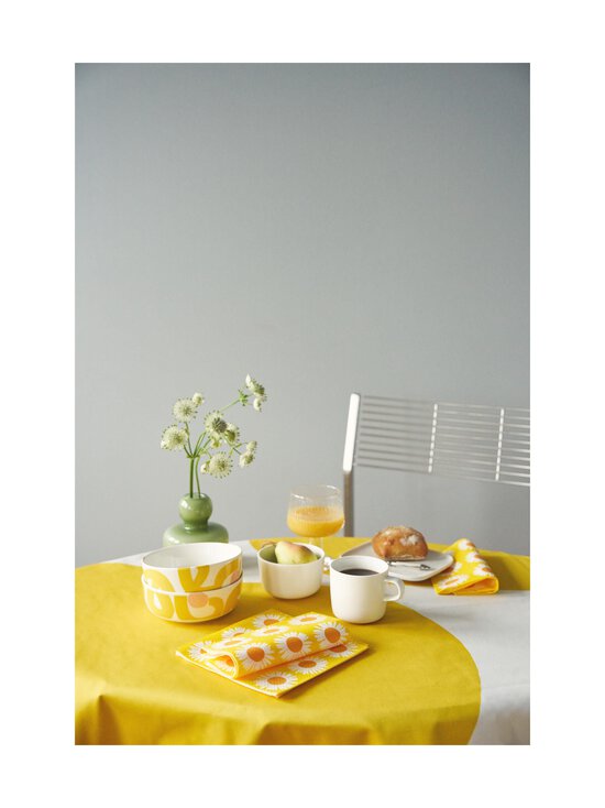 Marimekko - Auringonkukka papīra salvetes 20 gab. - YELLOW - photo 4 Marimekko - Auringonkukka papīra salvetes 20 gab. - YELLOW | Stockmann - photo 4