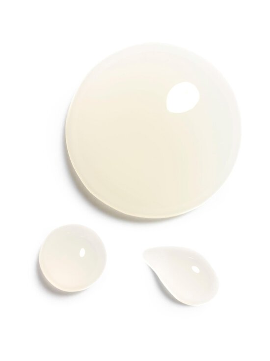 CHANEL - N°1 DE CHANEL REVITALIZING SERUM Smooths And Provides Radiance For Younger Looking Skin - NOCOL | Stockmann - photo 11