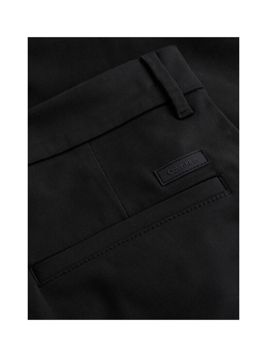 Calvin Klein Menswear - Lühikesed püksid Sateen Stretch - BEH CK BLACK - photo 3 Calvin Klein Menswear - Lühikesed püksid Sateen Stretch - BEH CK BLACK | Stockmann - photo 3