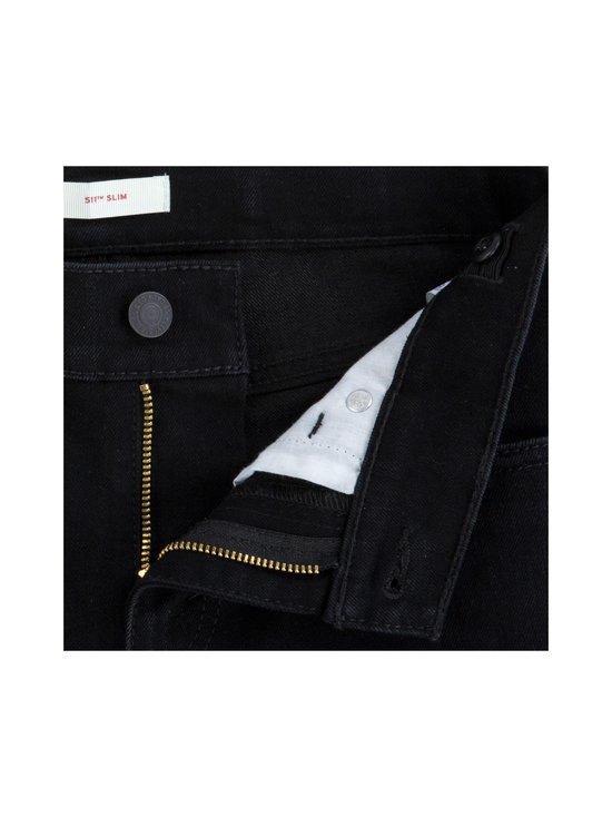 black stretch levis