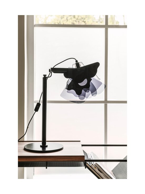 Innolux - Kukkapuro Perhonen -pöytävalaisin - BLACK - photo 3 Innolux - Kukkapuro Perhonen -pöytävalaisin - BLACK | Stockmann - photo 3