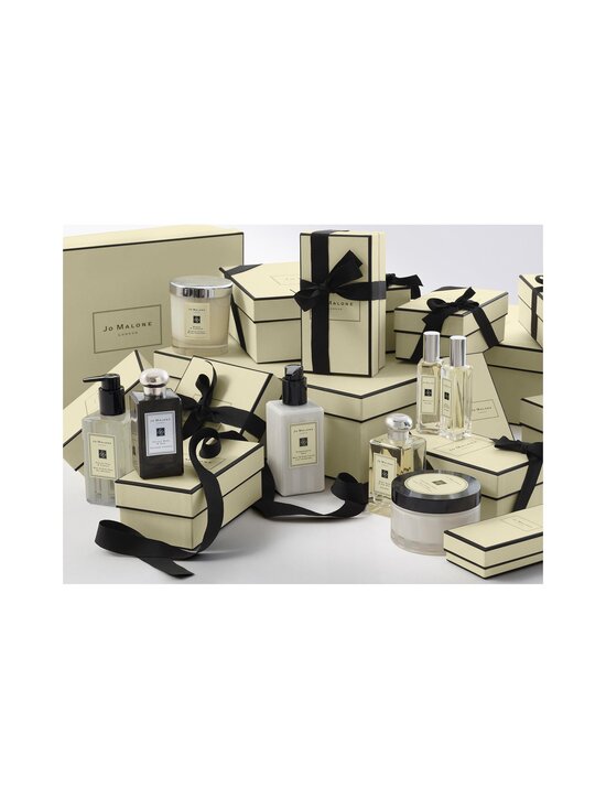 Jo Malone London - Pomegranate Noir Body & Hand Lotion -käsivoide 250 ml - NOCOL - photo 3 Jo Malone London - Pomegranate Noir Body & Hand Lotion -käsivoide 250 ml - NOCOL | Stockmann - photo 3
