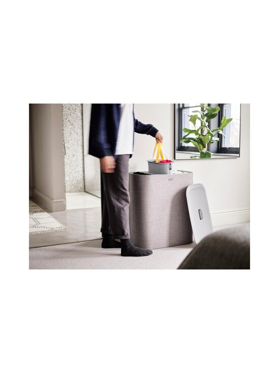 Joseph Joseph - Tota Trio Easy-empty -pyykinlajittelukori 90 l - GREY - photo 8 Joseph Joseph - Tota Trio Easy-empty -pyykinlajittelukori 90 l - GREY | Stockmann - photo 8