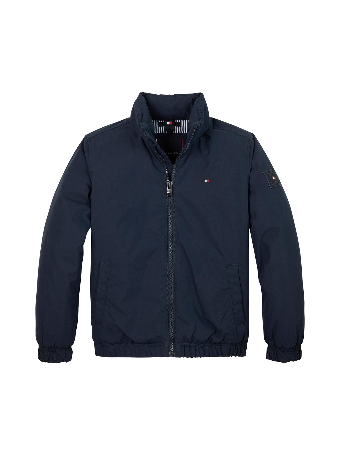 Essential-kevyttoppatakki