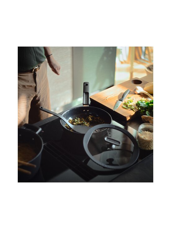 Fiskars - Pann kaanega Hard Face Sauté - BLACK - photo 5 Fiskars - Pann kaanega Hard Face Sauté - BLACK | Stockmann - photo 5