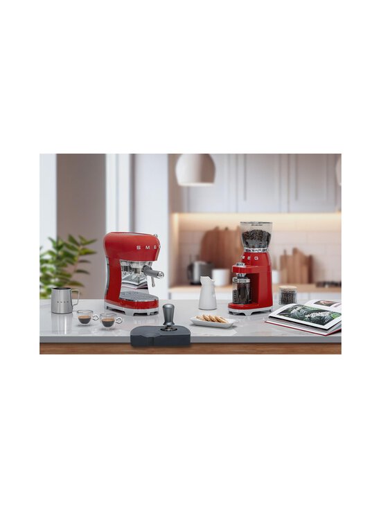 Smeg - ECF02-espressokone - RED - photo 8 Smeg - ECF02-espressokone - RED | Stockmann - photo 8