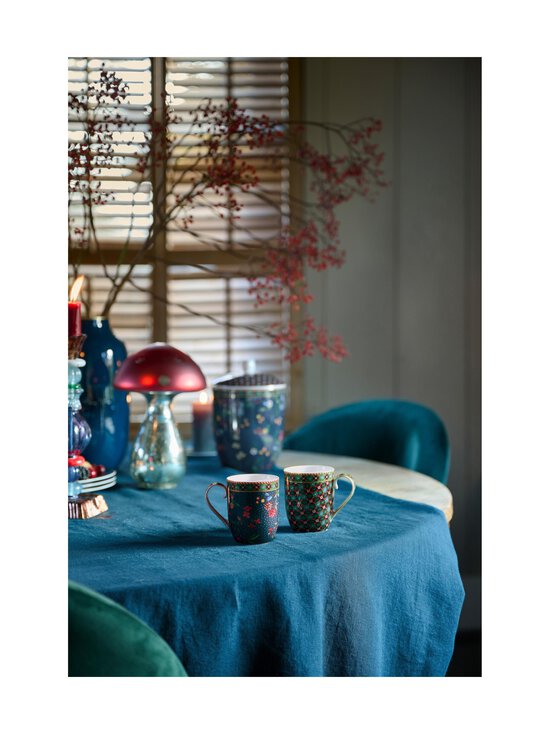 PIP Studio - Berry Blues Small -posliinimuki 145 ml - BLUE - photo 4 PIP Studio - Berry Blues Small -posliinimuki 145 ml - BLUE | Stockmann - photo 4