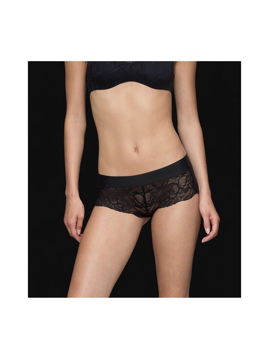 Triumph - Body Make-Up Illusion Lace Shorty apakšbikses - 0004 BLACK - photo 5 Triumph - Body Make-Up Illusion Lace Shorty apakšbikses - 0004 BLACK | Stockmann - photo 5