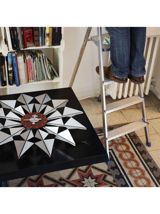 Vitra - Flock of Butterflies -seinäkello - HOPEA,HARMAA,MONIVÄRINEN - photo 5 Vitra - Flock of Butterflies -seinäkello - HOPEA,HARMAA,MONIVÄRINEN | Stockmann - photo 5