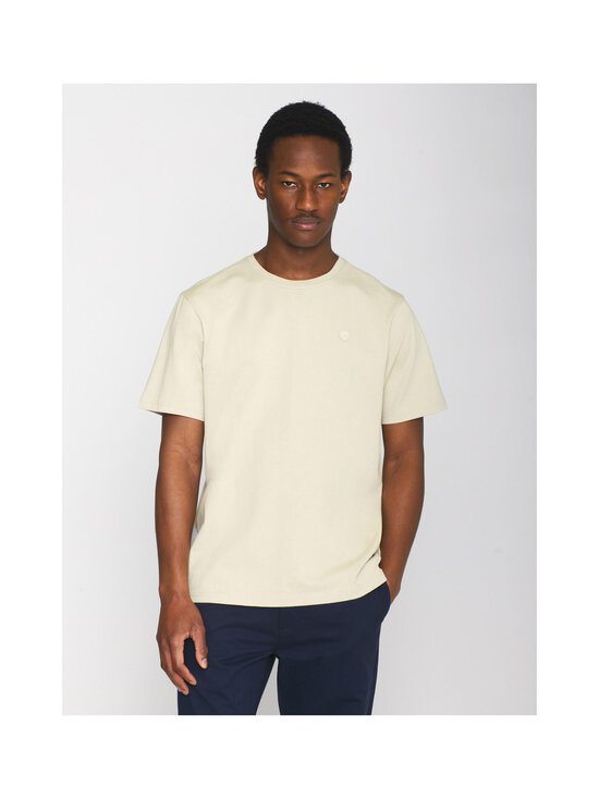 Knowledge Cotton Apparel - Loke Badge -paita - 1228 LIGHT FEATHER GRAY - photo 2 Knowledge Cotton Apparel - Loke Badge -paita - 1228 LIGHT FEATHER GRAY | Stockmann - photo 2