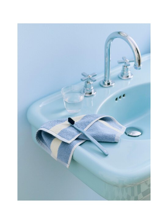 HAY - Stripe-pyyhe - DUSTY BLUE | Stockmann - photo 2