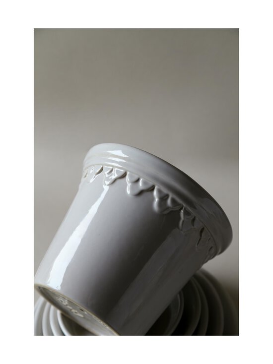 Bergs Potter - Københavner puķupods Ø 12 cm - MINERAL WHITE - photo 2 Bergs Potter - Københavner puķupods Ø 12 cm - MINERAL WHITE | Stockmann - photo 2
