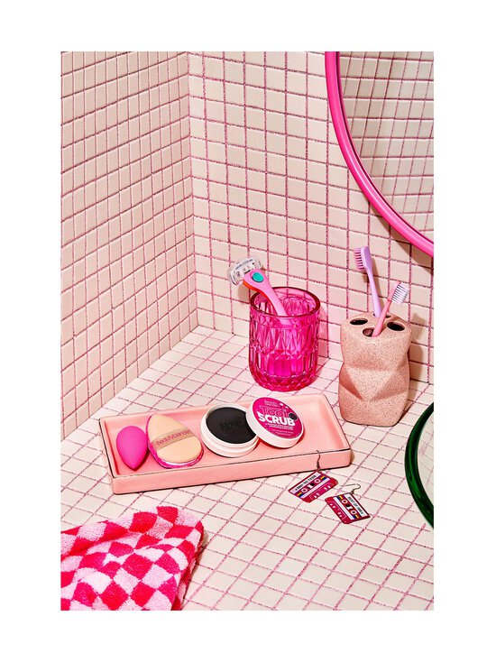 Beautyblender - Blendercleanser® Charcoal Extra Strength cietās ziepes - BLACK - photo 3 Beautyblender - Blendercleanser® Charcoal Extra Strength cietās ziepes - BLACK | Stockmann - photo 3