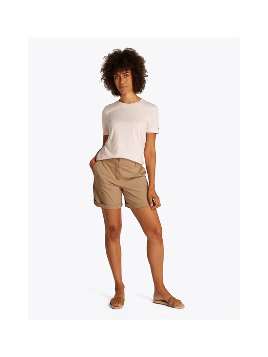 Tommy Hilfiger Curve - Lühikesed püksid Blend Chino - AEG BEIGE - photo 3 Tommy Hilfiger Curve - Lühikesed püksid Blend Chino - AEG BEIGE | Stockmann - photo 3