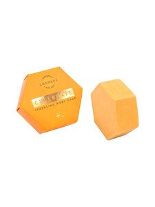 Luonkos - Kehaõlikook Celebrate Sparkling Body Oil Cake 60 ml | Stockmann