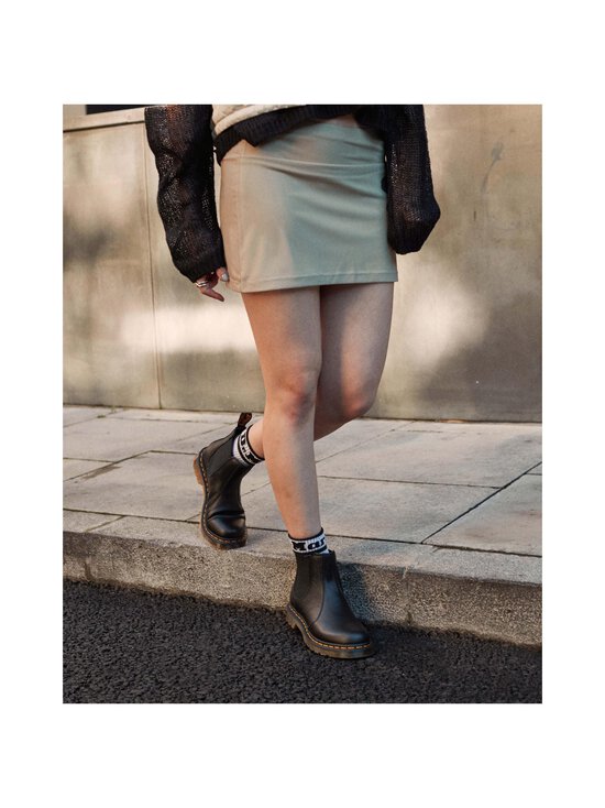 Dr. Martens - Nahast poolsaapad Virginia Chelsea - BLACK - photo 9 Dr. Martens - Nahast poolsaapad Virginia Chelsea - BLACK | Stockmann - photo 9